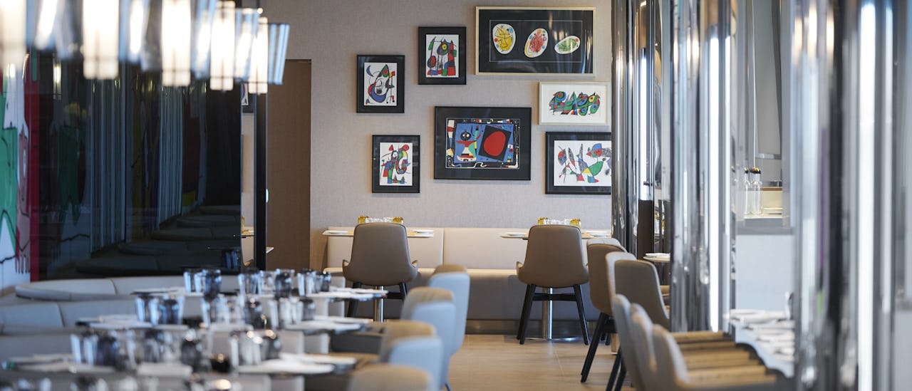 Restaurant des Kreuzfahrtschiffes Scenic Eclipse 2