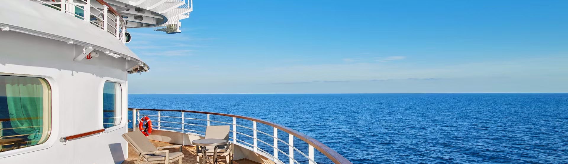 Terasse des Kreuzfahrtschiffes Seabourn Ovation