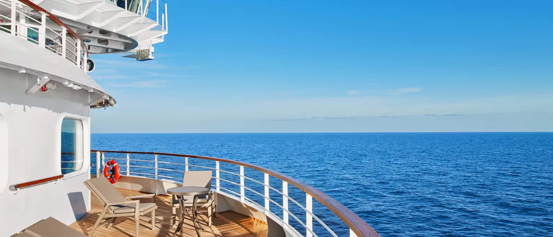 Terasse des Kreuzfahrtschiffes Seabourn Ovation