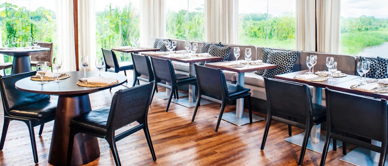 Restaurant des Flusskreuzfahrtschiffes Aria Amazon