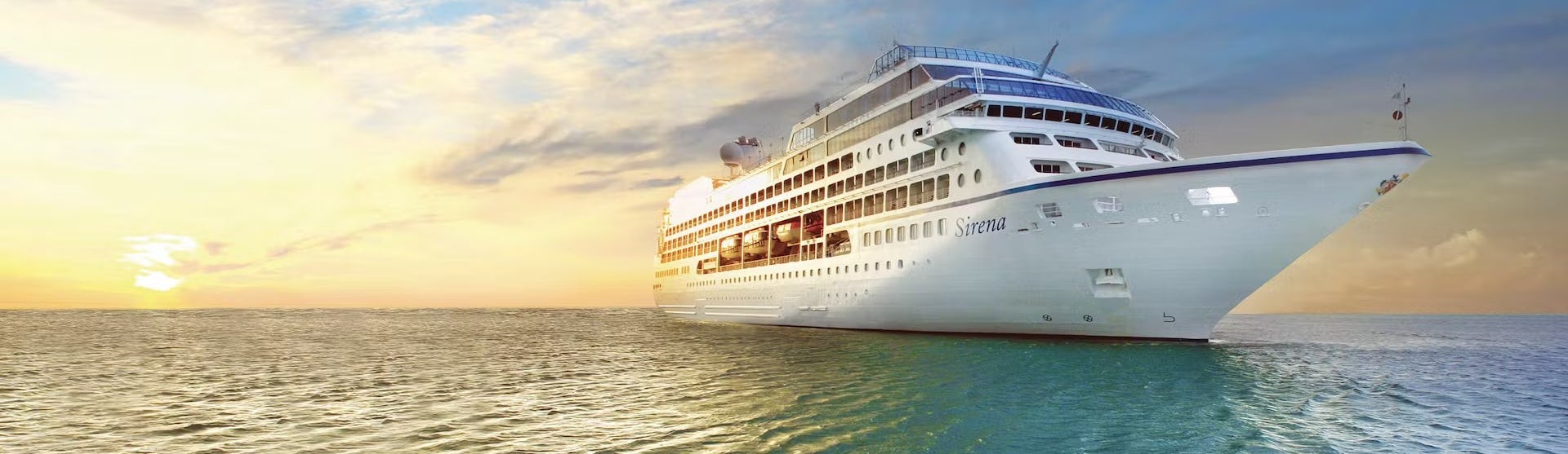 Kreuzfahrtschiff Sirena während der Fahrt