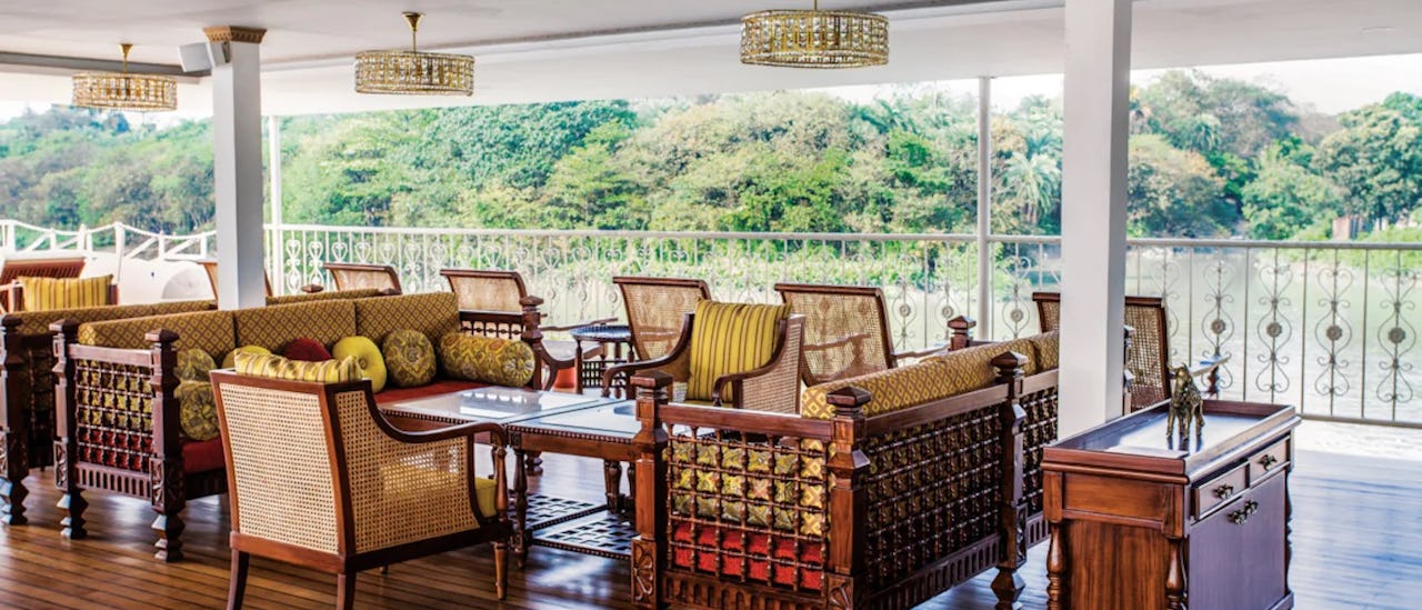 Sun Deck Lounge des Kreuzfahrtschiffes Ganges Voyager II