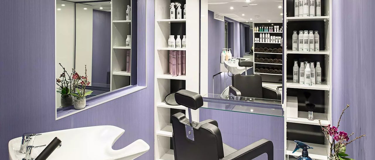 Friseursalon des Kreuzfahrtschiffes Emerald Sky
