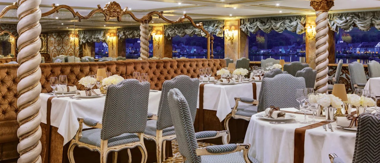 Baroque Restaurant des Kreuzfahrtschiffes S.S. Maria Theresia