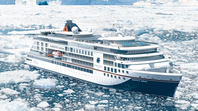 Kreuzfahrt Schiff in der Arktis & Grönland