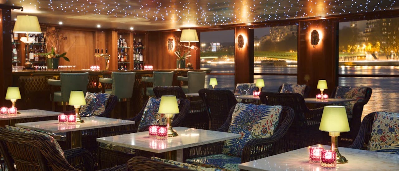 Claude Lounge des Kreuzfahrtschiffes S.S. Joie de Vivre