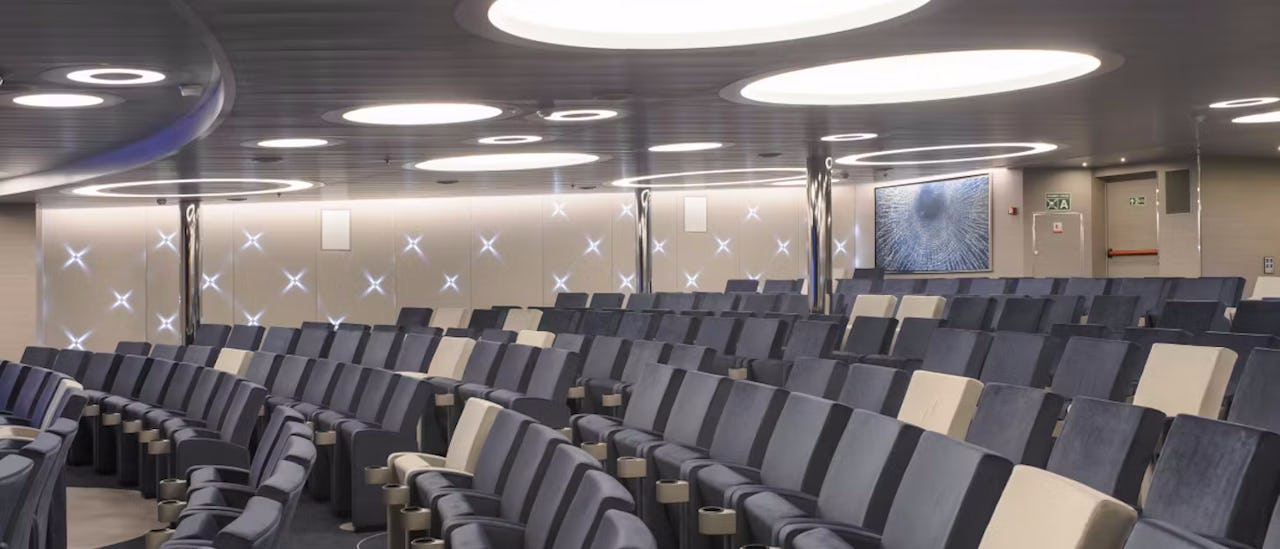 Saal des Kreuzfahrtschiffes Le Lyrial