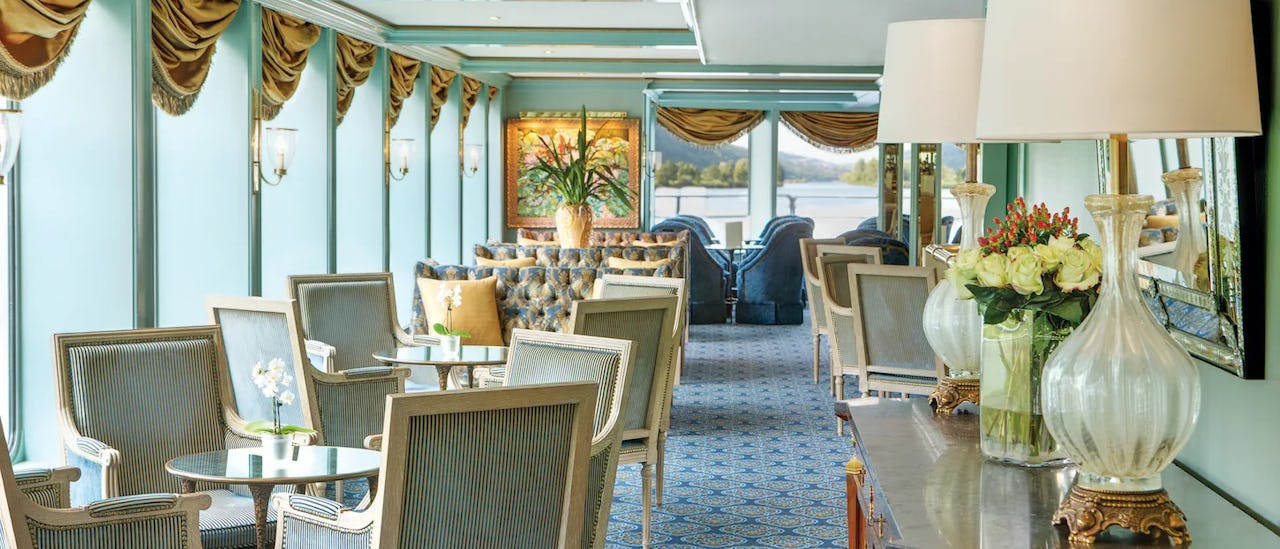 River Empress Lounge