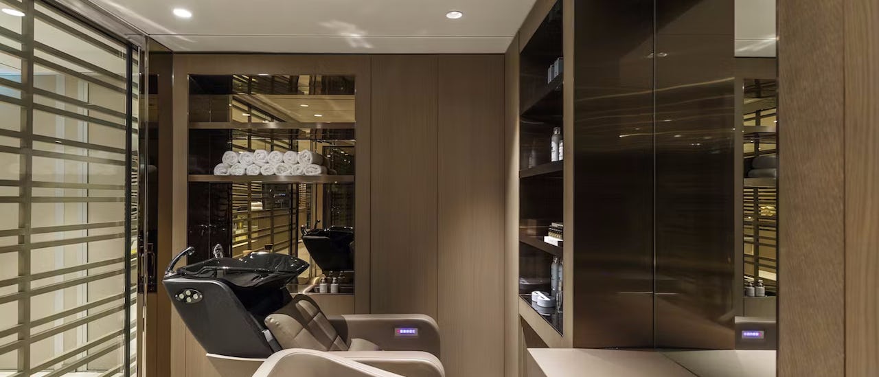 Friseursalon des Kreuzfahrtschiffes Emerald Azzurra