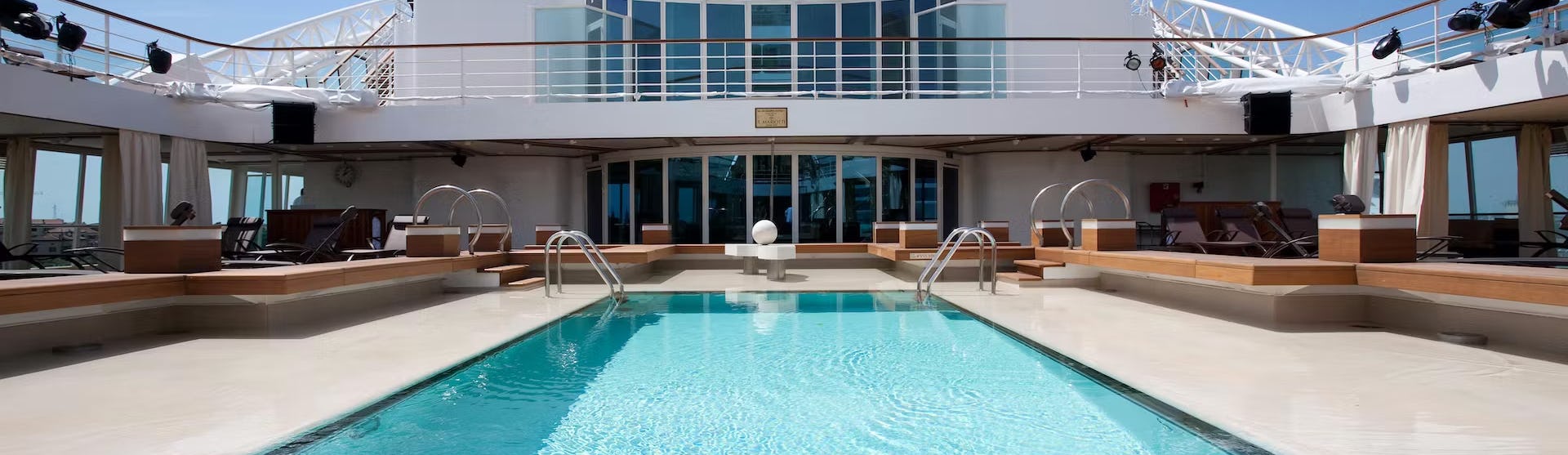 Pooldeck des Kreuzfahrschiffes Seabourn Quest