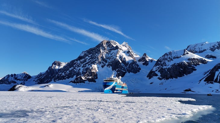 Albatros Expeditions