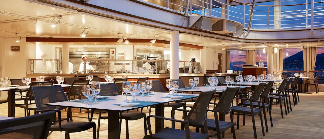 Restaurant des Kreuzfahrtschiffes Silver Moon