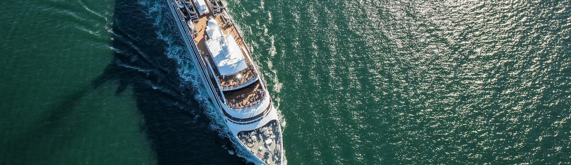 Kreuzfahrtschiff Le Soléal während der Fahrt
