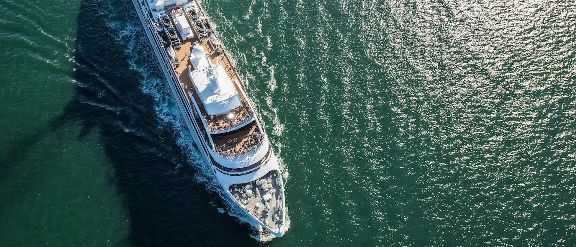 Kreuzfahrtschiff Le Soléal während der Fahrt