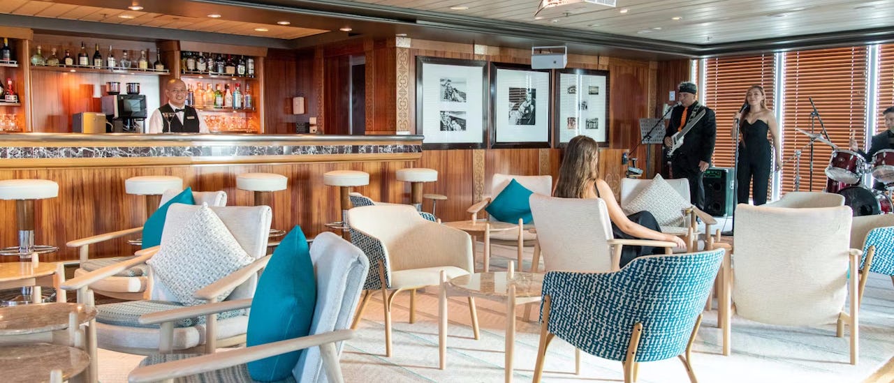 La Palette Lounge des Kreuzfahrtschiffes Le Paul Gauguin