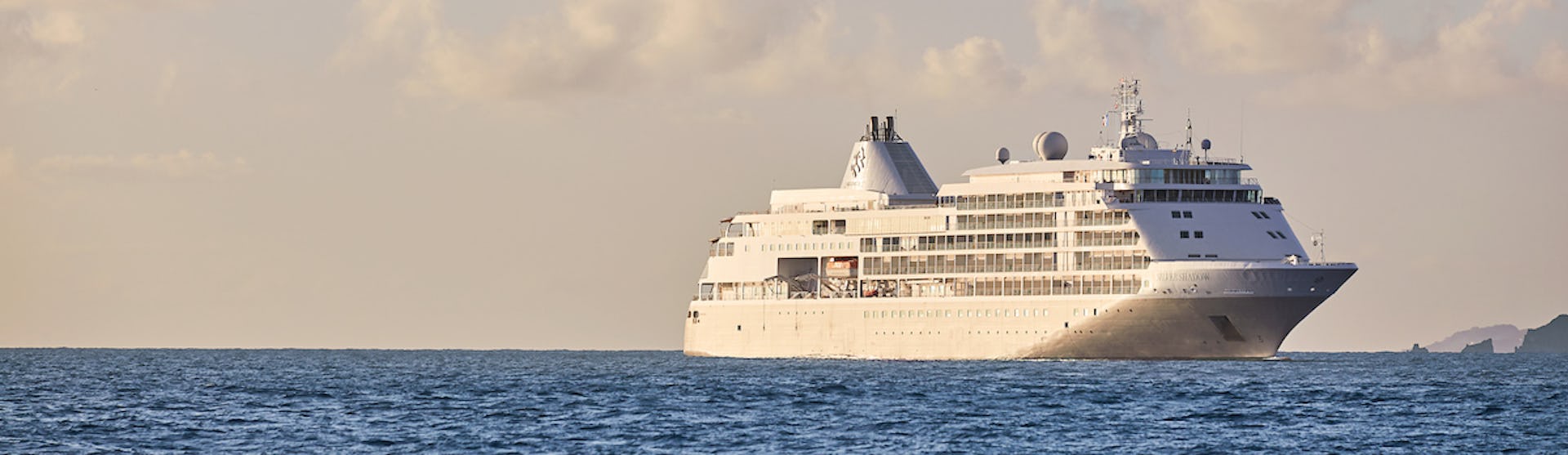 Kreuzfahrtschiff Silver Shadow während der Fahrt