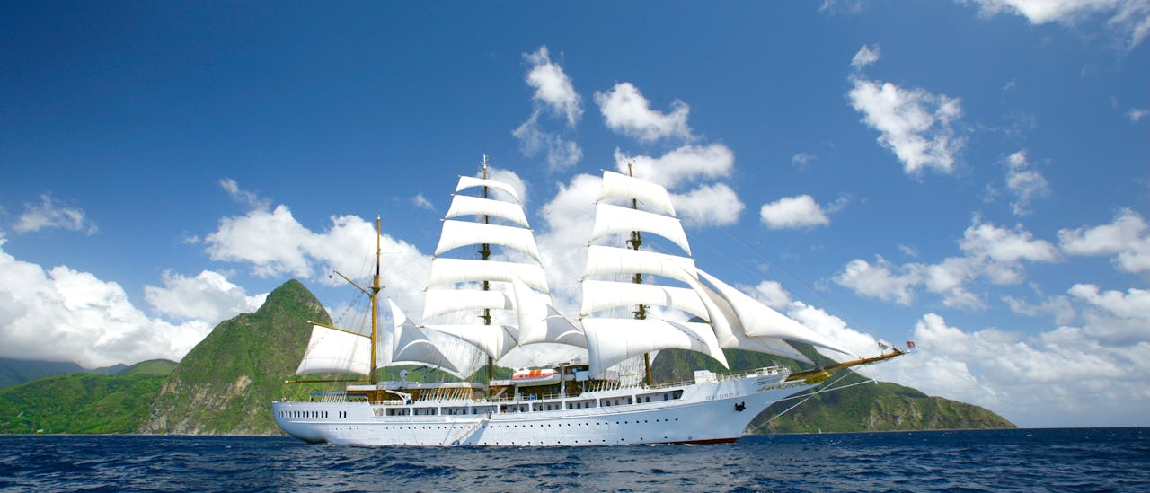 Kreuzfahrtschiff Sea Cloud 2 auf dem Meer