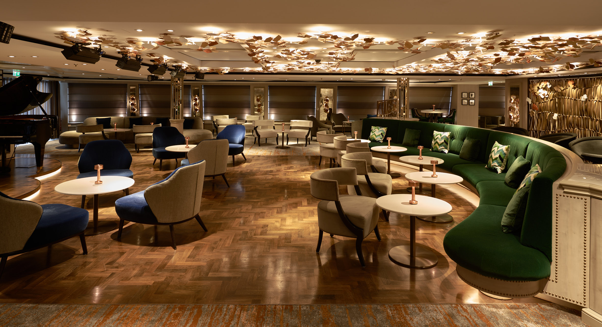 Restaurant des Kreuzfahrtschiffes Riverside Mozart